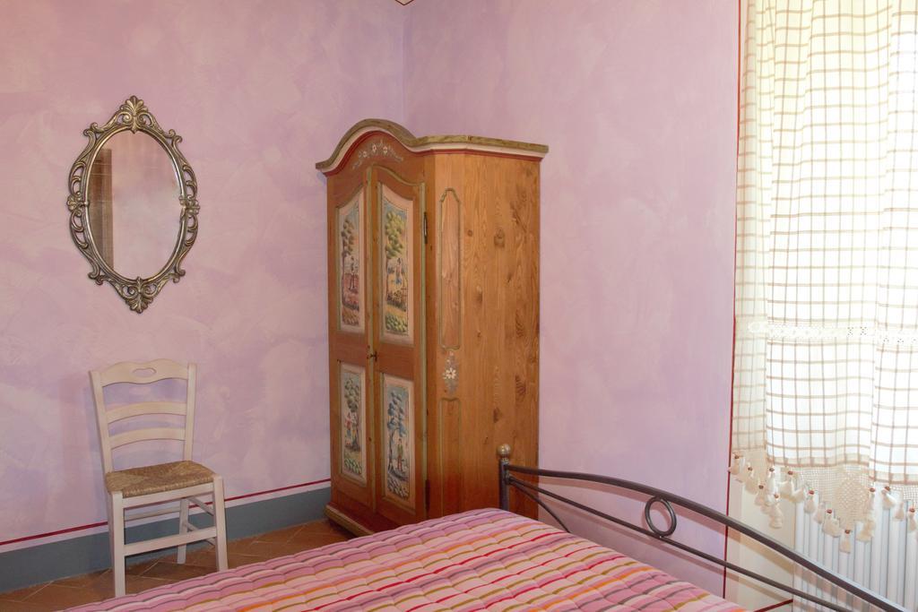 Cerreto di Spoleto Agriturismo Casale La Palombara חדר תמונה