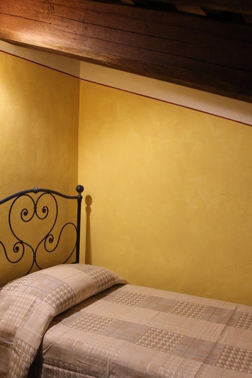 Cerreto di Spoleto Agriturismo Casale La Palombara חדר תמונה