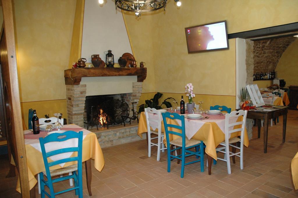 Cerreto di Spoleto Agriturismo Casale La Palombara מראה חיצוני תמונה