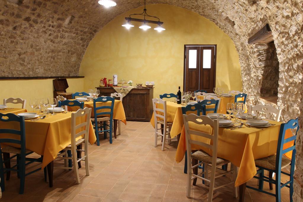 Cerreto di Spoleto Agriturismo Casale La Palombara מראה חיצוני תמונה