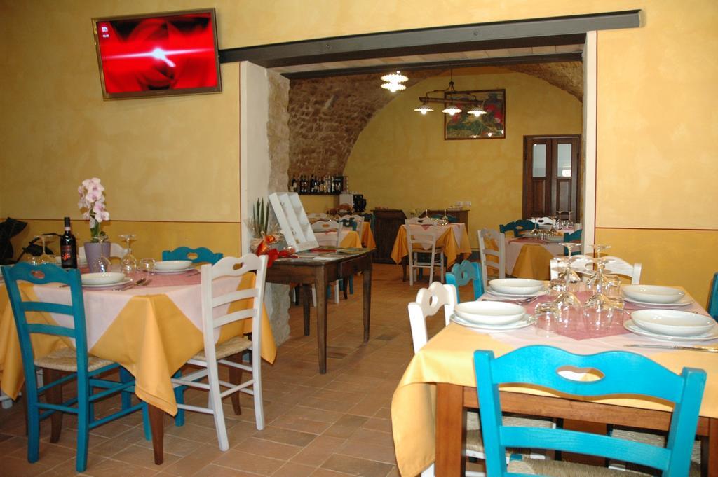 Cerreto di Spoleto Agriturismo Casale La Palombara מראה חיצוני תמונה